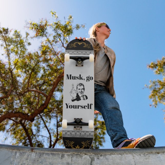 F You Musk Trucker Hat Skateboard (Außenbereich 1)
