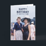Fabulous Lady Friends Retro Geburtstagsfreundschaf Karte<br><div class="desc">Ändern Sie die Nachricht,  wenn Sie auf diesem Retro zwei schöne Freunde stehend zusammen Grußkarte wünschen.</div>