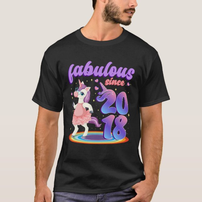 Fabulous Since 2018 Pretty Unicorn in Pink Dress F T-Shirt (Vorderseite)