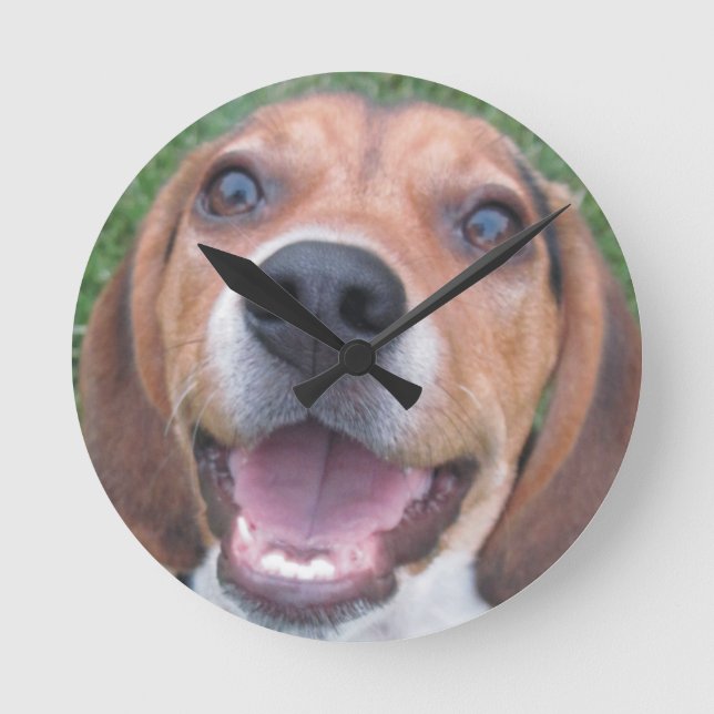 Faced Beagle Puppy Clock Runde Wanduhr (Vorderseite)
