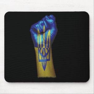Fahne der Ukraine + Trident an einer aufgehobenen  Mousepad