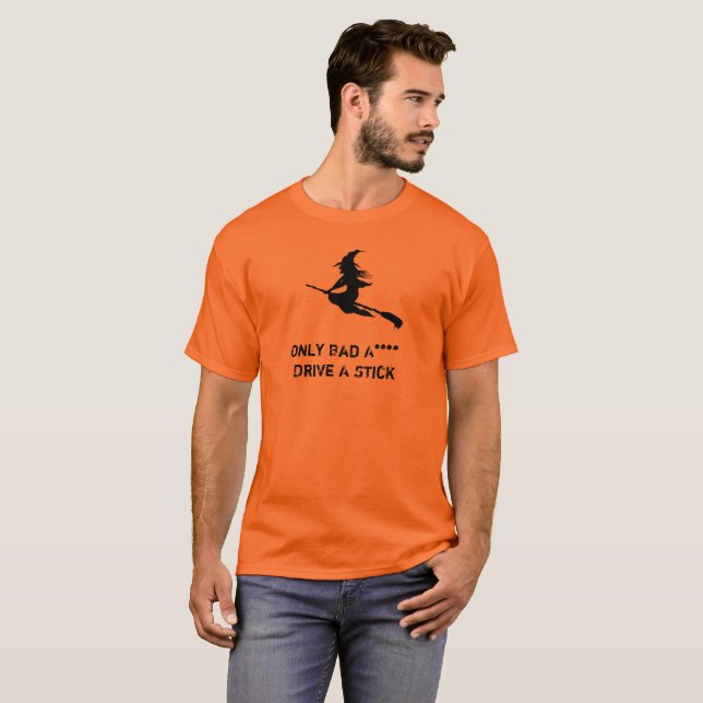 Fahren Sie einen Stick Hexenmeister Halloween-T -  T-Shirt (Vorne ganz)