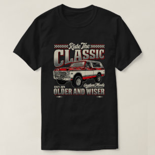 Fahren Sie mit dem klassischen Vierradfahrzeug T-Shirt