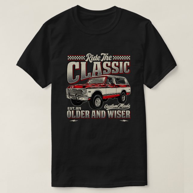 Fahren Sie mit dem klassischen Vierradfahrzeug T-Shirt (Design vorne)