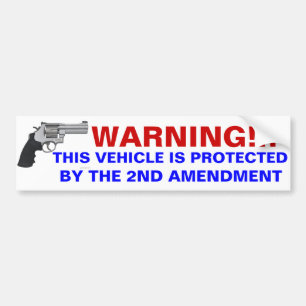 Fahrer trägt autoaufkleber