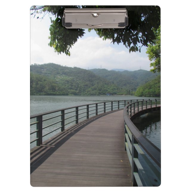 Fahrradbrücke über Wasser Klemmbrett (Vorderseite)