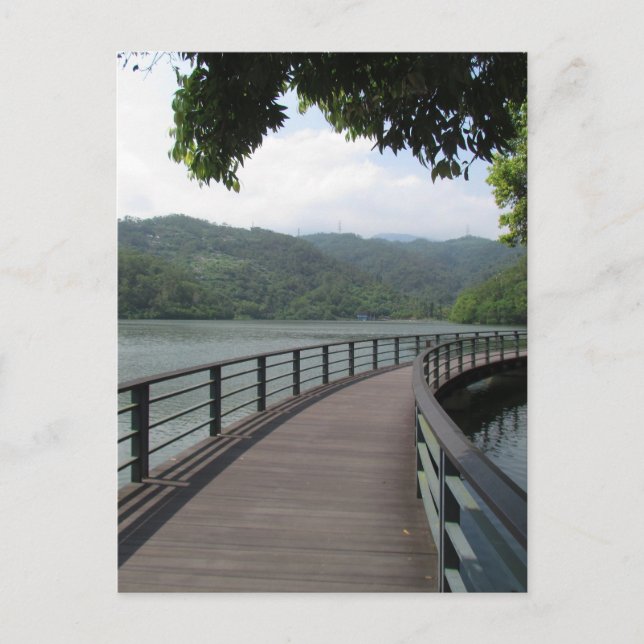 Fahrradbrücke über Wasser Postkarte (Vorderseite)