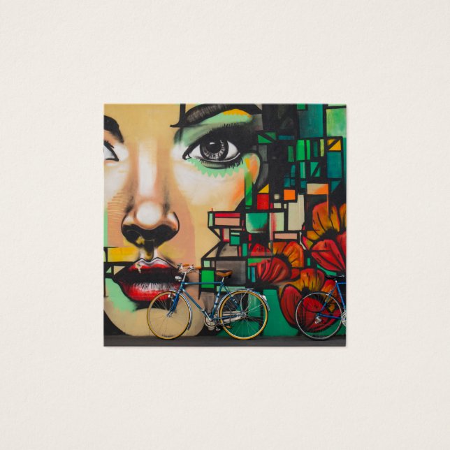 Fahrräder an der Graffiti-Wand (Vorderseite)