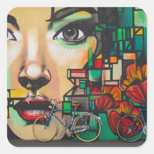 Fahrräder an Graffiti-Wand Quadratischer Aufkleber