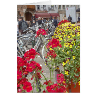 Fahrräder, historisches Stadtzentrum von Brügge,