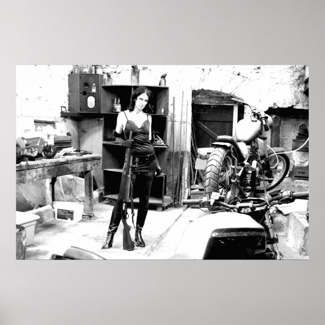 Fahrradschuppen mit Gewehr und Jack Poster (Vorne)