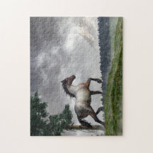 Fahrt zum verlassenen Berg