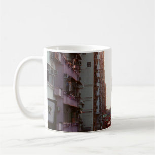 FAHRZEUGE AUF DER STRASSE KAFFEETASSE
