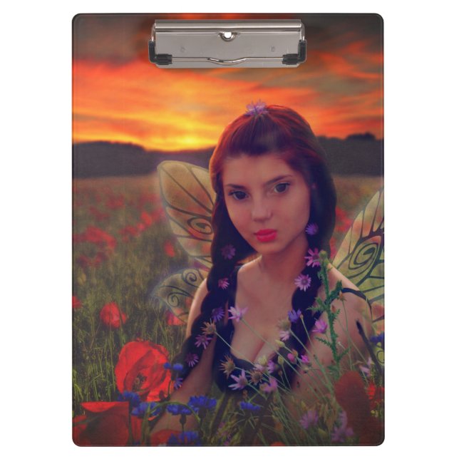 Fairy at Sunset in a field of poppies Fantasy Art Klemmbrett (Vorderseite)