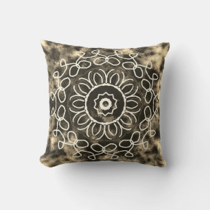 Fairy Brownl Medallian Design Kissen