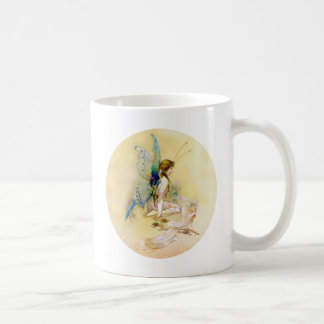 Fairy Princess wird von Pixies gekleidet Tasse