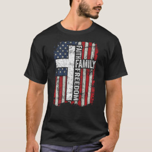 Faith Family Freedom Patriotic Christlich USA Flag T-Shirt
