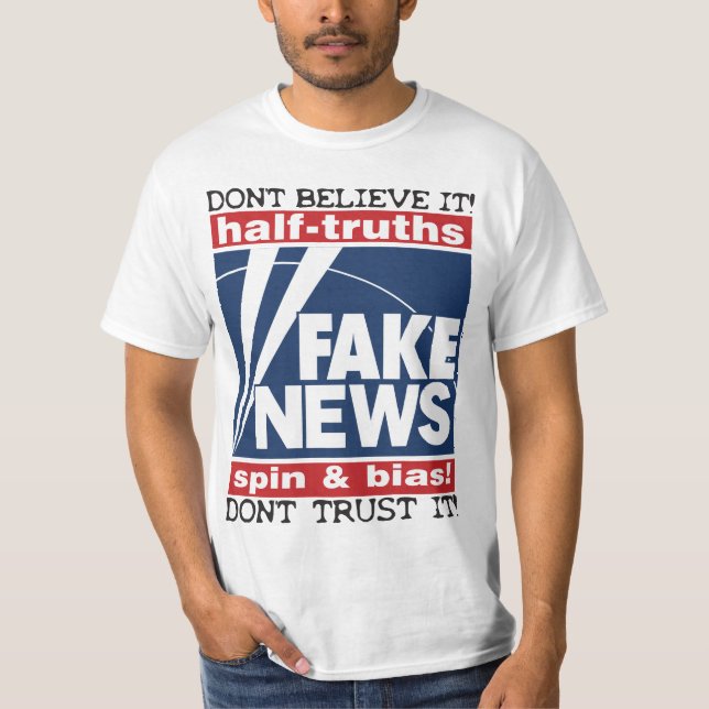Fake News: 1/2 Wahrheiten, Spin & Bias Männer T -  T-Shirt (Vorderseite)