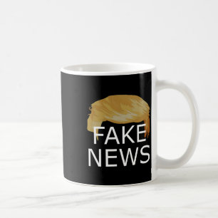 Fake News widerstehen politischen Widerstand gegen Kaffeetasse