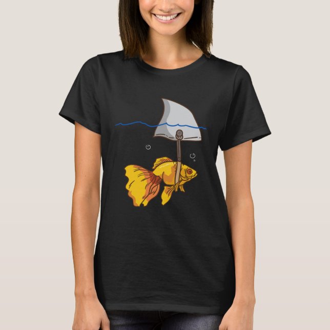 Fake Shark Goldfish Fish T-Shirt (Vorderseite)