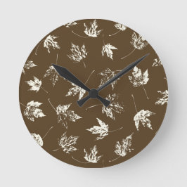 Fall Ahorn Verlasse auf braun - nahtlos. Runde Wanduhr
