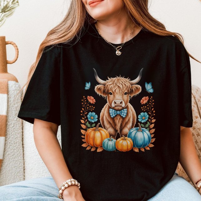 Fall Baby Highland Cow Spooky Season Autumn Cow T-Shirt (Von Creator hochgeladen)