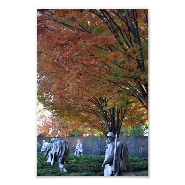 Fall bei koreanischer Gedenkstätte Fotodruck (Vorne)