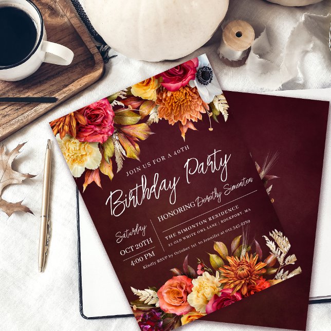 Fall Burgundy Blume Chic Script 40. Geburtstag Einladung (Colorful 40th birthday party invitation. Earth colors make it perfect for a fall celebration. )