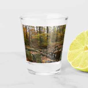 Fall Creek mit Blick auf den Laurel Hill Park Schnapsglas