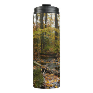Fall Creek mit Spiegelung im Laurel Hill Park Thermosbecher