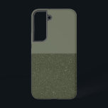Fall Green Duo-Tone Galaxy S22 individuell einstel Samsung Galaxy Hülle<br><div class="desc">Diese individuell gestaltbare Galaxy S22-Hülle präsentiert eine moderne Spaltung zwischen glattem Moosgrün und einer kontrastreichen gesprenkelten Textur - eine Verschmelzung von Ruhe und Rand. Das minimalistische und dennoch dynamische Farbschema passt perfekt in persönliche und berufliche Zusammenhänge, von Hochzeitsgeschenken bis hin zu universitären Merch- und Firmengeschenken. Dieses Produkt eignet sich ideal...</div>