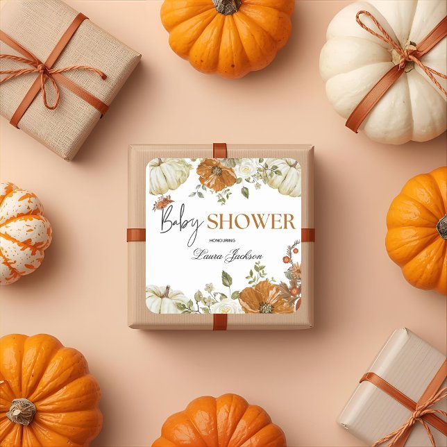 Fall in Liebe Kürbis Blumendusche Einladung Quadratischer Aufkleber (Von Creator hochgeladen)