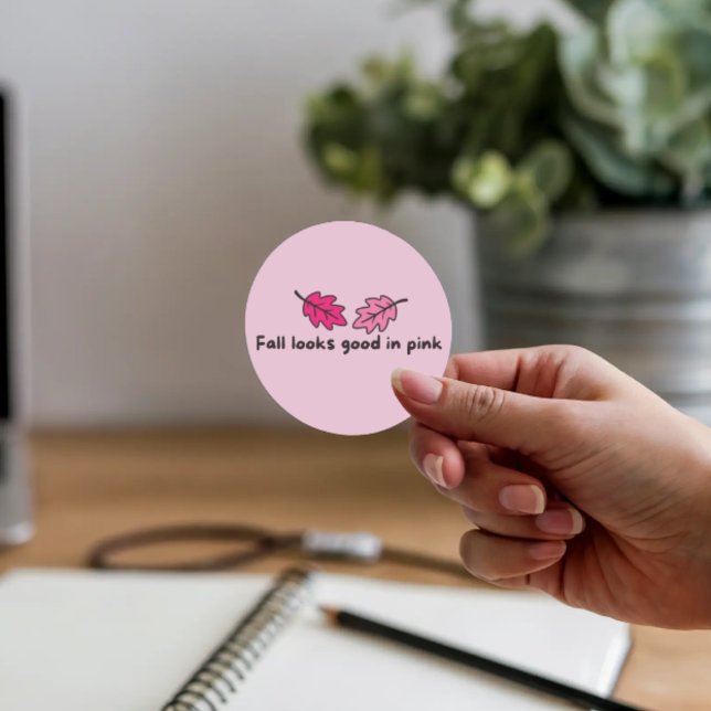 Fall Looks Good in Pink Sticker (Von Creator hochgeladen)