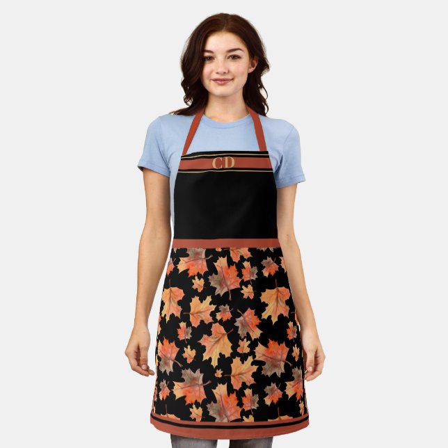Fall Maple-Blätter Umblenddruckschwarz Monogramm Schürze (Getragen)