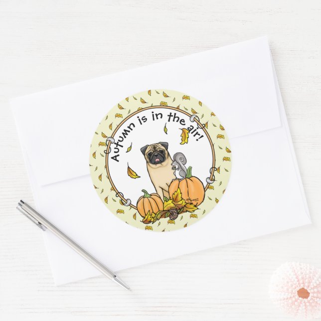 Fall Mops Hund (fawn) Pumpkins Blätter Niedlich Runder Aufkleber (Umschlag)