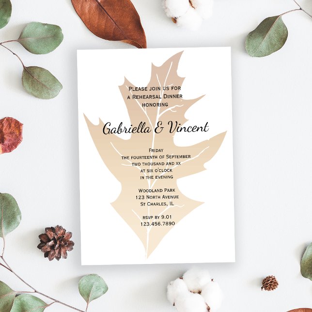 Fall Oak Leaf Hochzeit Probe Dinner Einladung (Set a seasonal Autumn tone with the woodsy Fall Oak Leaf Wedding Rehearsal Dinner Invitation.)