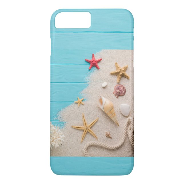 Fall Sand Muscheln Case-Mate iPhone Hülle (A vibrant phone case featuring seashells, starfish, and coral arranged on a sandy beach background. )