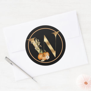 FALL THEMA MONOGRAM W MIT PUMPKIN RUNDER AUFKLEBER