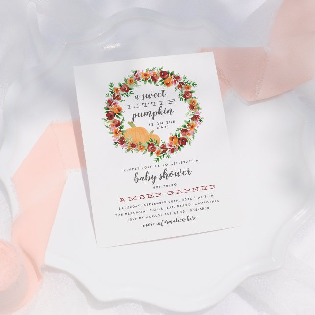 Fall Themed Sweet Little Pumpkin Baby Dusche Einladungspostkarte (Von Creator hochgeladen)