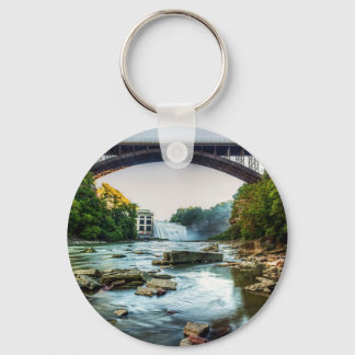 Fall unter der Brücke Schlüsselanhänger