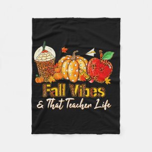 Fall Vibes und dieses Lehrer Life Apfelstiftpumpe Fleecedecke