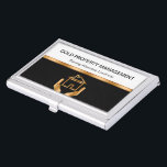 Fälle von Property Management Business Card Visitenkarten Etui<br><div class="desc">Echte Visitenkarten-Etuis-Vorlage in einem eleganten Design,  das ein goldfarbenes Haus- und Händesymbol enthält und Ihren Firmennamen markiert. Entworfen für einen Immobilienverwalter,  der sich um Immobilien von abwesenden Vermietern kümmert.</div>