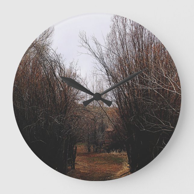 Fallende Bannacküberwucherung Große Wanduhr (Vorderseite)