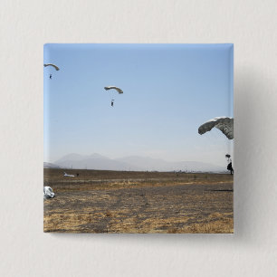 Fallschirmspringer Button