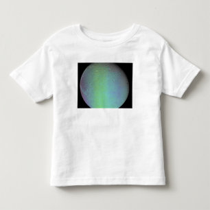 Falsche Farbansicht von Saturns Mond Dione Kleinkind T-shirt