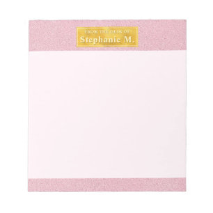 Falsche rosa Ledertextur mit Goldfolienbanner Notizblock
