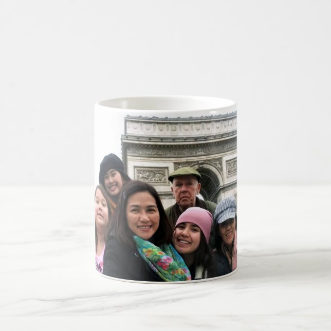 Familie in Paris Kaffeetasse (Mittel)