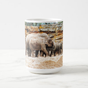 Familie von indischen Elefanten Tasse