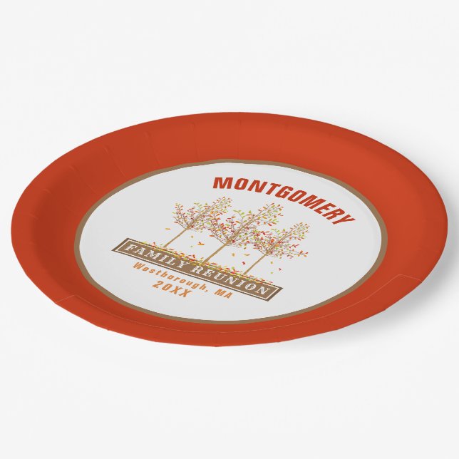 Familie Wiedersehen Burnt Orange Autumn Tree Water Pappteller (Schrägansicht)