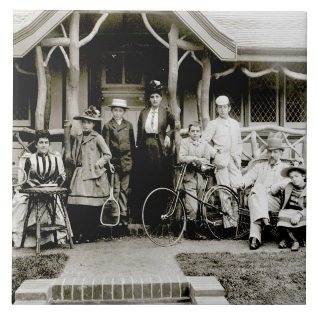 Familien-Gruppe, c.1900 (b/w Foto) Fliese (Vorderseite)